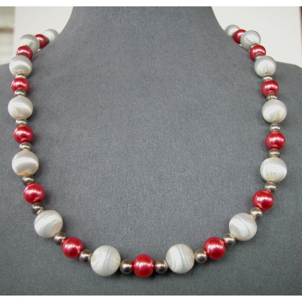 Rose & White Beaded Necklace, Dangle Earrings Silver Accents Magnetic Clasp